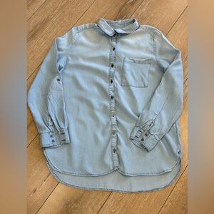Natural Reflections chambray button up shirt